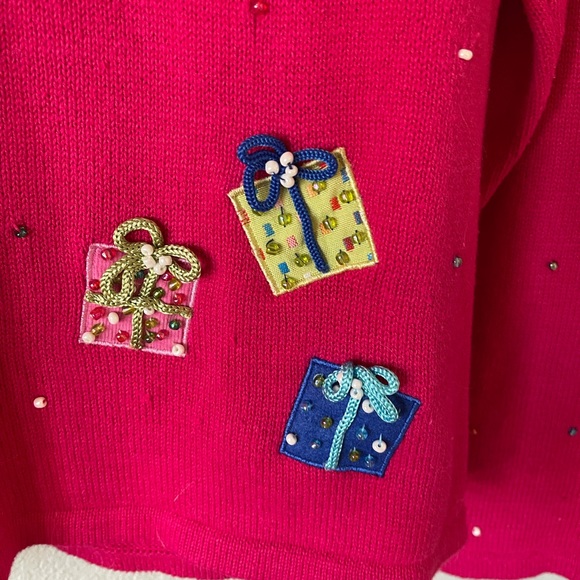 Christmas Sweater 🎅🏻🎄🎁 - Picture 8 of 9